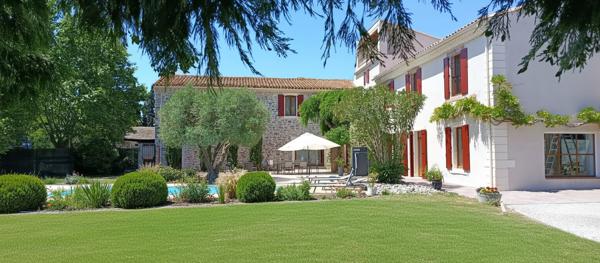 Bastide de caractère de 334 m² avec gîte et piscine sur 1,3 ha Rieux minervois
