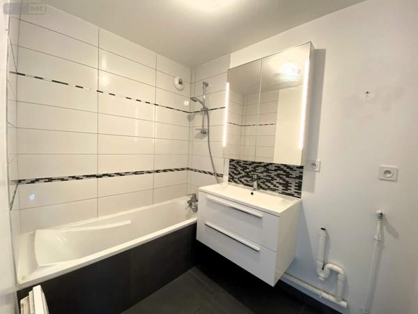 Appartement à louer à Saint-Erblon en Ille-et-Vilaine (35230), ref : 019/5554