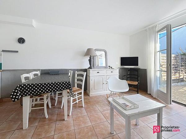 ARS EN RE - MAISON 2 CHAMBRES 40m2 AVEC JARDINET, PISCINE ET STATIONNEMENT