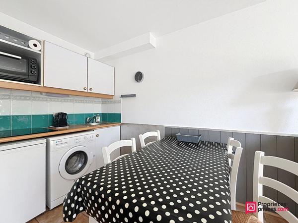 ARS EN RE - MAISON 2 CHAMBRES 40m2 AVEC JARDINET, PISCINE ET STATIONNEMENT