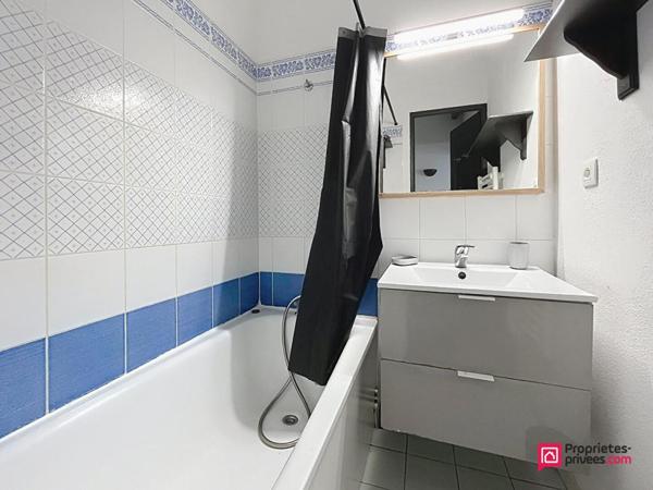 ARS EN RE - MAISON 2 CHAMBRES 40m2 AVEC JARDINET, PISCINE ET STATIONNEMENT
