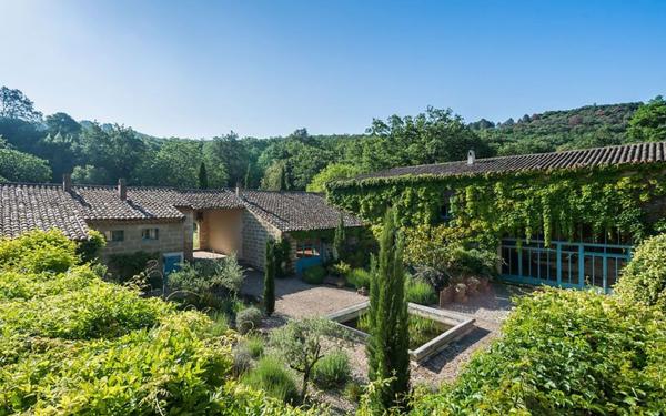 Maison à vendre    28 pièces •  Uzès