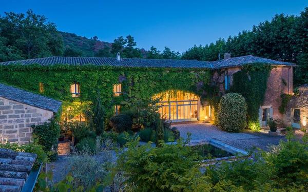 Maison à vendre    28 pièces •  Uzès