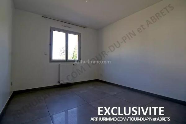 Vente                                                      Maison
                        
                     4 pièces                      99 m2                     à La Tour-du-Pin