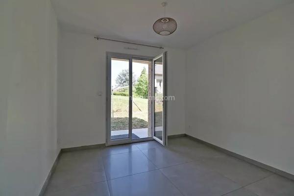 Vente                                                      Maison
                        
                     4 pièces                      99 m2                     à La Tour-du-Pin