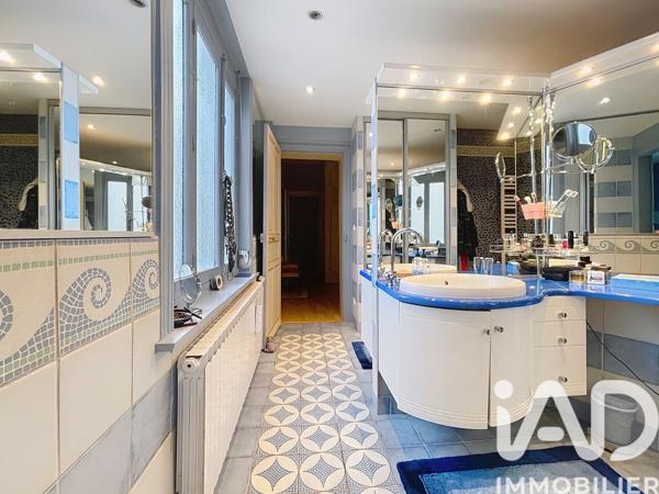 Maison à vendre 9 pièces 239 m² Douai