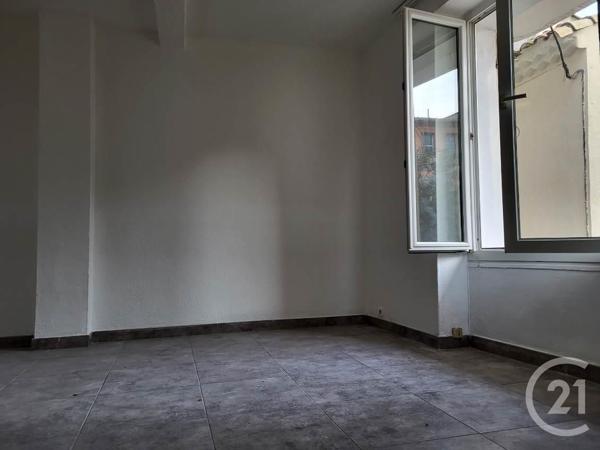 Immeuble à vendre  140 m2 MARIGNANE - 13