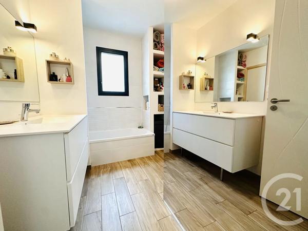 Maison à vendre  6 pièces - 130 m 2   TREILLIERES  - 44