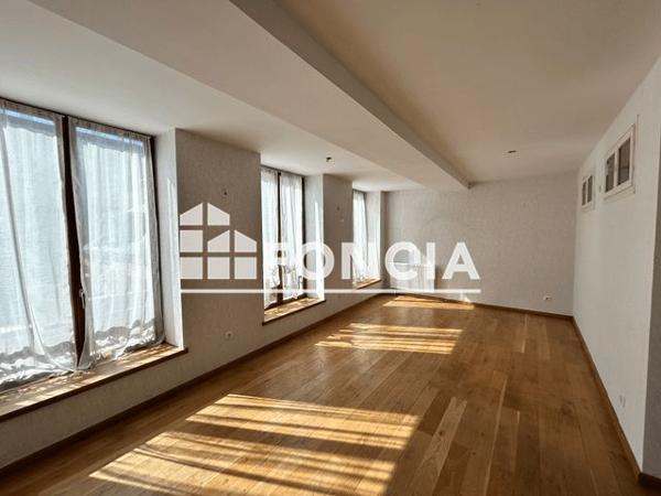 Location Appartement 3 pièces 66.5 m² - 17 RUE ROVIGO Sedan 08200
