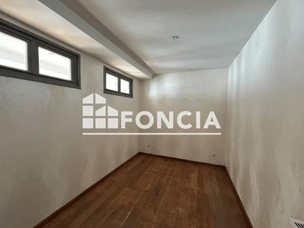 Location Appartement 3 pièces 66.5 m² - 17 RUE ROVIGO Sedan 08200