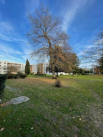 Appartement T4 Loué - Traversant avec Exterieur et Garage