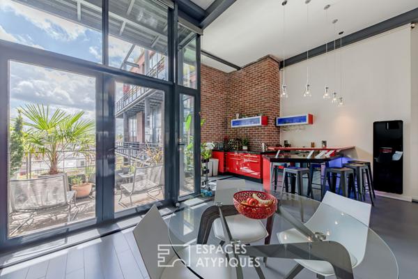 Loft d’architecte non meublé avec balcon et parking