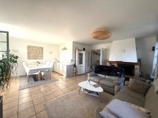 À vendre - Maison individuelle, 6 pièces située à Montlouis-sur-Loire (37270)