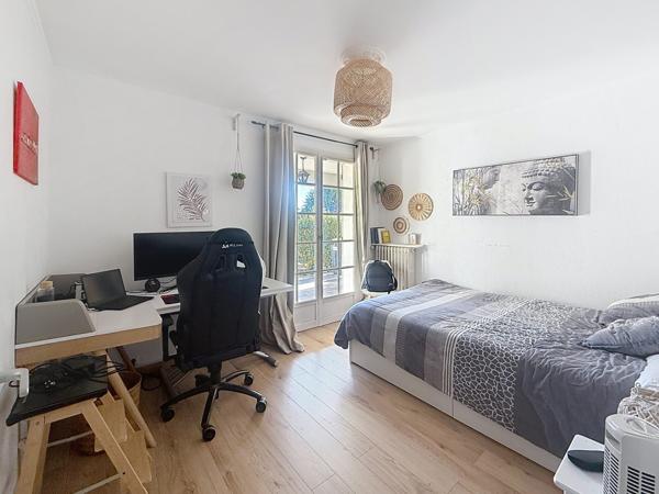 À vendre - Maison individuelle, 6 pièces située à Montlouis-sur-Loire (37270)