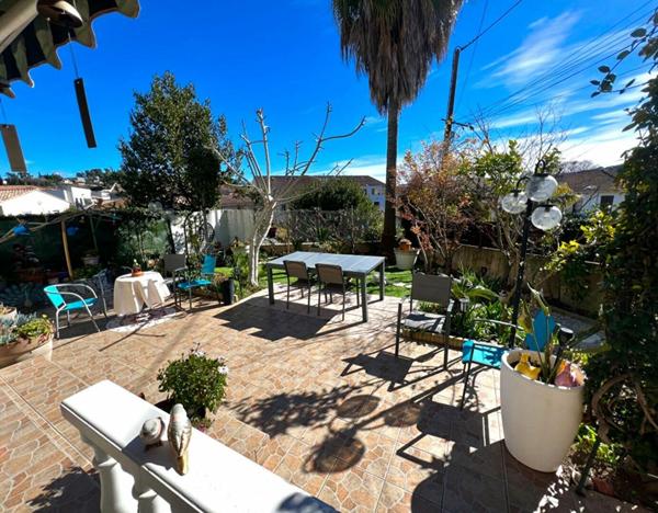 Maison à vendre    5 pièces •  Cagnes-sur-Mer