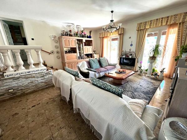 Maison à vendre    5 pièces •  Cagnes-sur-Mer