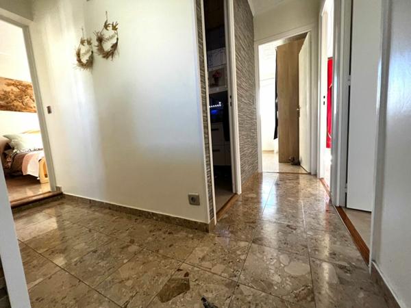 Maison à vendre    5 pièces •  Cagnes-sur-Mer