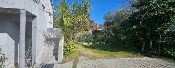 Maison à vendre    6 pièces • 185 m2 Marseille 11