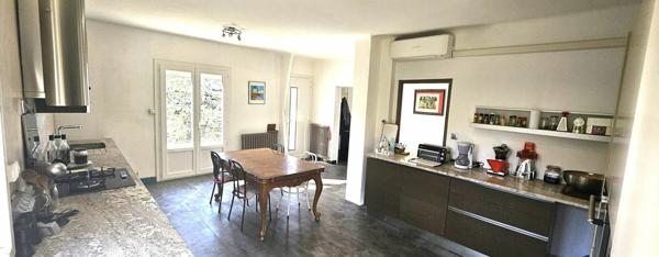 Maison à vendre    6 pièces • 185 m2 Marseille 11