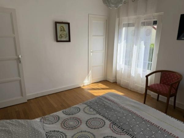 COQUETTE MAISON MITOYENNE HABITABLE SUR 2 NIVEAUX