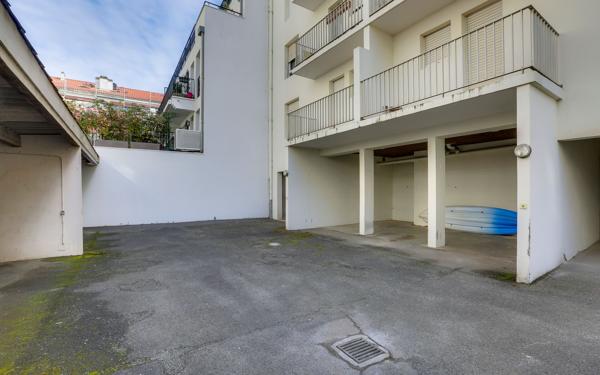 Stationnement à vendre