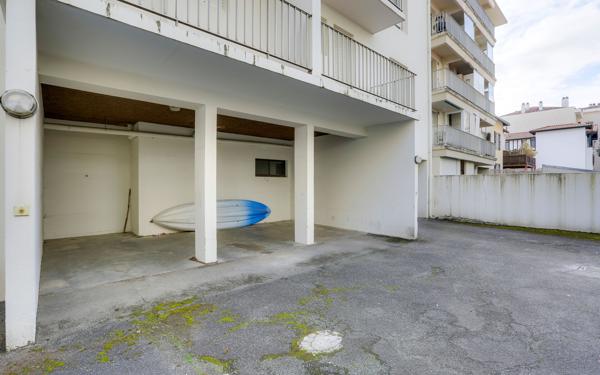 Stationnement à vendre