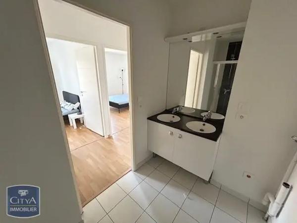 Appartement à louer 3 pièces 56.93m² Nantes (44000)