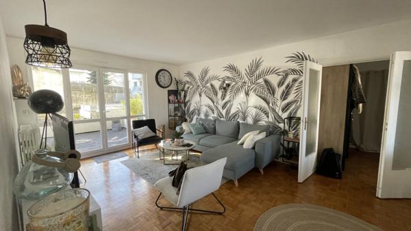 //  4 PIECES LUMINEUX  // METZ QUARTIER QUEULEU // GRANDE TERRASSE // GARAGE // CAVE //