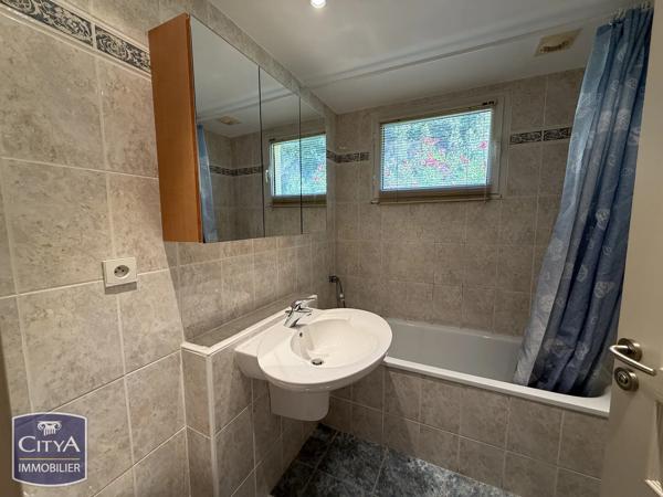 Appartement à vendre 7 pièces 169.9m² Nîmes (30900)