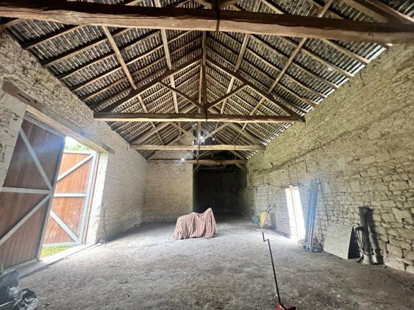 Maison de Maître + Piscine + Grange de 100 m² | 7 000 m² de terrain | Sans voisinage