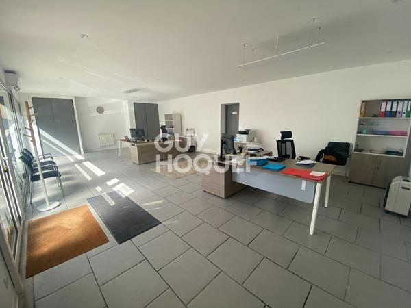 À louer local commercial lumineux + terrasse !