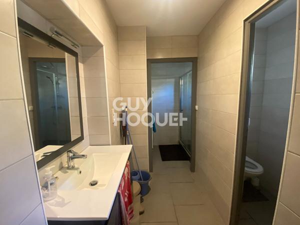 À louer local commercial lumineux + terrasse !