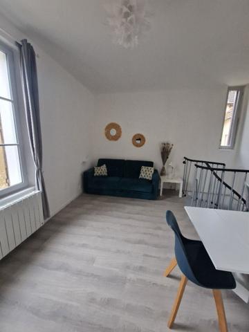 SEZANNE - Appartement en Duplex Meublé