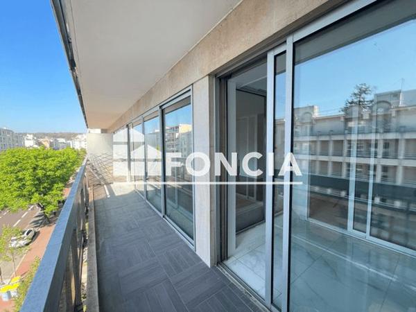 Location Appartement 3 pièces 80.65 m² - 140 RUE HOUDAN Sceaux 92330