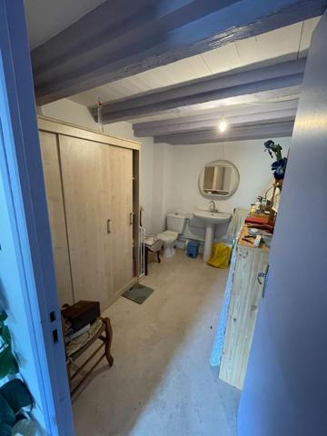 Maison au coeur de Mézin sur 3 niveaux très bon état