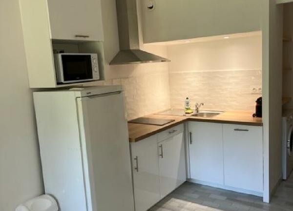 Appartement à louer  2 pièces • 21,72 m2 Sanary-sur-Mer