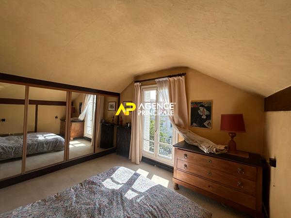 Maison 5 pièce(s) 90 m2 €450 000 ** - Référence 4357