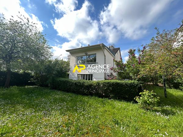 Maison 5 pièce(s) 90 m2 €450 000 ** - Référence 4357