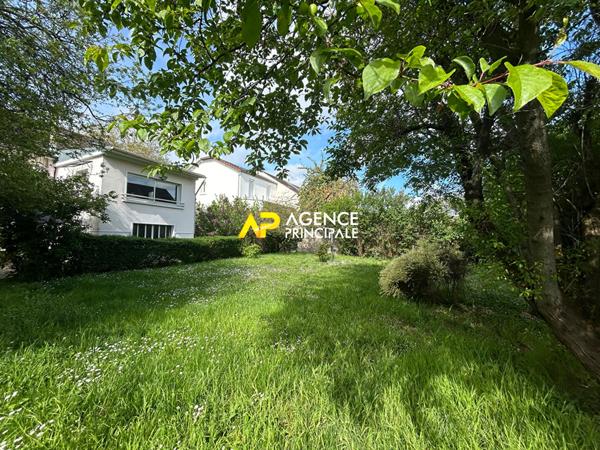 Maison 5 pièce(s) 90 m2 €450 000 ** - Référence 4357