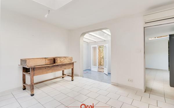 Maison à vendre    4 pièces • 98 m2 Marseille 5