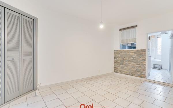 Maison à vendre    4 pièces • 98 m2 Marseille 5