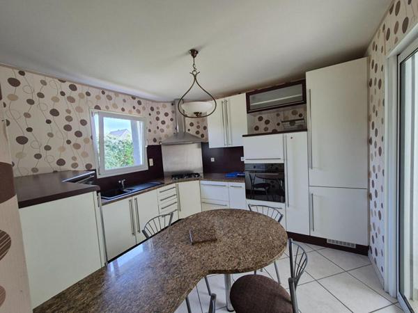 TRES BELLE MAISON ARCHITECTURALE de 180 m2 - 7 pièces-  dans le Morbihan (7 min de Lorient - 5 min de Lanester)