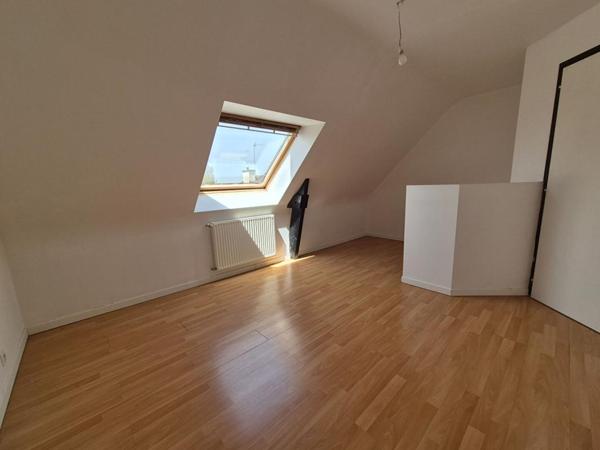 TRES BELLE MAISON ARCHITECTURALE de 180 m2 - 7 pièces-  dans le Morbihan (7 min de Lorient - 5 min de Lanester)