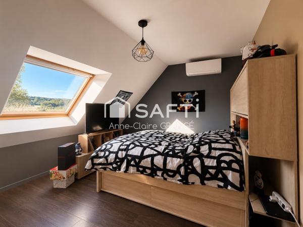 Belle maison familiale avec un grand terrain et prestation de confort dans un environnement privilégié