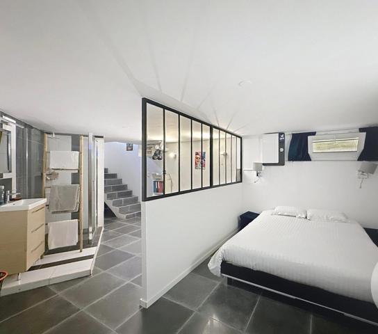 Antibes : Rare , maison, 2 chambres, piscine