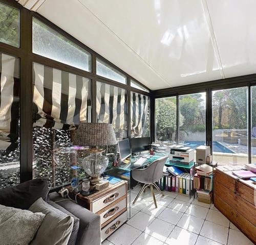 Antibes : Rare , maison, 2 chambres, piscine