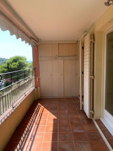 MOUGINS LE HAUT A LOUER 3 PIECES