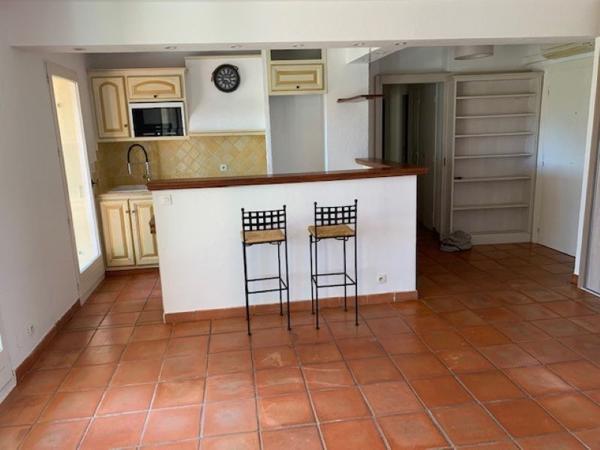 MOUGINS LE HAUT A LOUER 3 PIECES