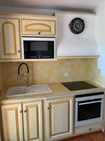 MOUGINS LE HAUT A LOUER 3 PIECES