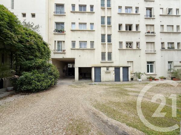 Parking à vendre  13 m 2   PARIS  - 75016